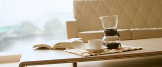 桌子家居唯美浪漫简约背景高清