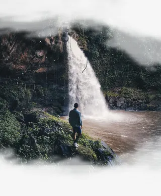 春天绿色山水山涧免抠