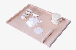 面板上的饺子皮素材免抠