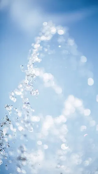 蓝色水花补水产品H5背景素材高清