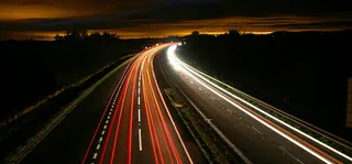 川流不息的公路高清