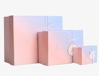 唯美渐变色礼盒素材免抠