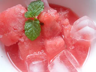 西瓜冰沙制作高清