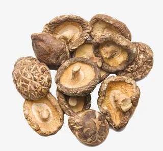 一堆干香菇免抠