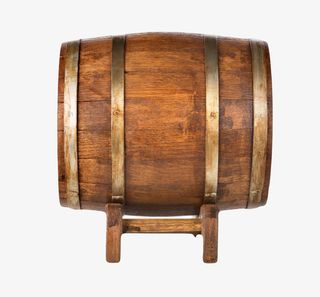 红色容器金色围绕斑驳的空木桶实免抠