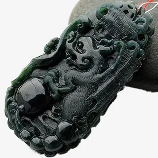 墨翠貔貅缅甸玉吊坠免抠