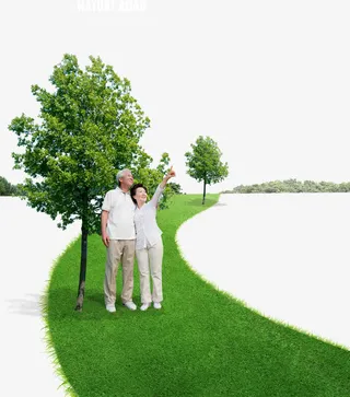 草地上的老人免抠