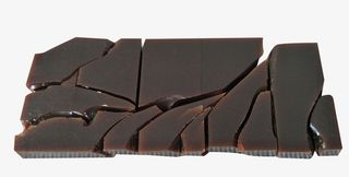 碎裂的阿胶块免抠