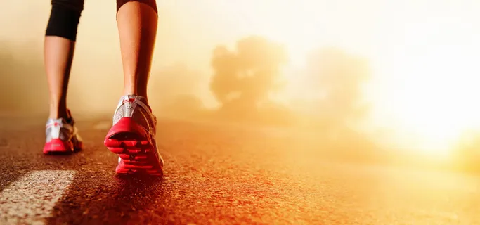 黄昏跑步运动质感背景高清