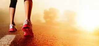 黄昏跑步运动质感背景高清