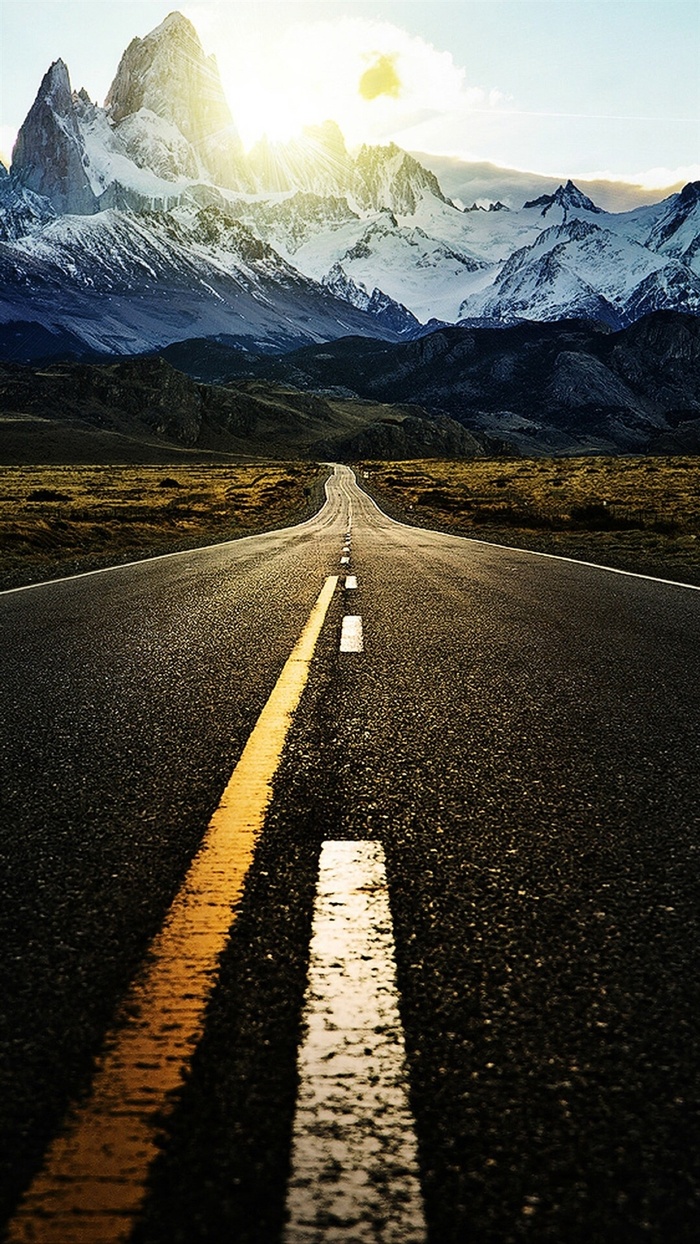 通往雪山的公路H5背景高清