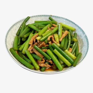 满满一盘家常美食蒜台炒肉免抠