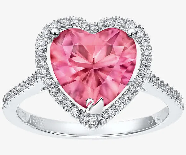 施华洛世奇首饰粉色心形戒指免抠