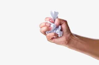 手揉皱的纸团免抠