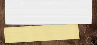 木底纹白色的条纹纸和黄色的方格纸高清