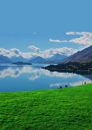 蓝天白云山峰风景平面广告高清