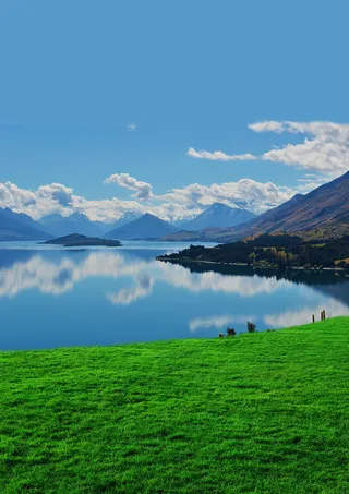 蓝天白云山峰风景平面广告高清
