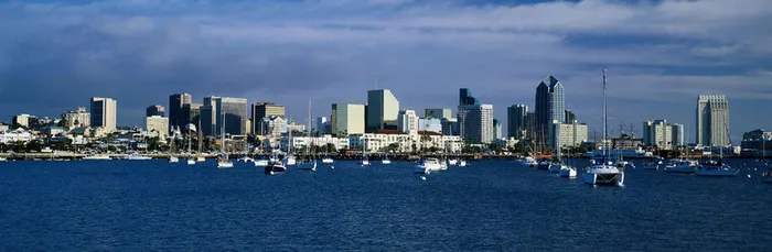 城市大海海报素材高清