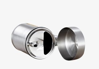 倾倒的不锈钢油罐免抠