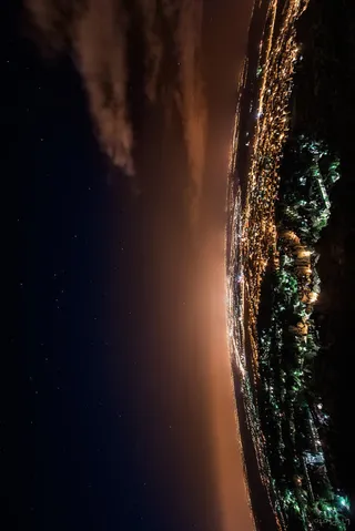 阳光夜晚城市里的灯光免抠