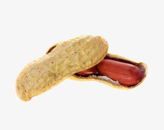 剥开的花生免抠