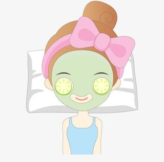 卡通做水果面膜的女孩免抠