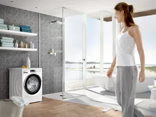 休闲女性美女白色上衣免抠