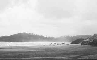 黑白岩石小河远方免抠