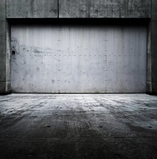 工业感金属门背景素材高清