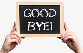 手举黑板goodbye粉笔字免抠