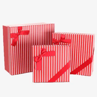 可爱卡通红色礼盒长方形盒子免抠