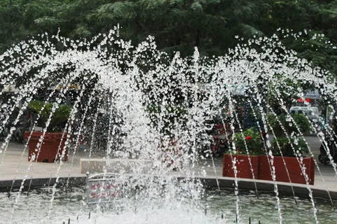 喷泉  水  水花  溅水花免抠