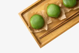 俯视青团木板茶几PNG免抠