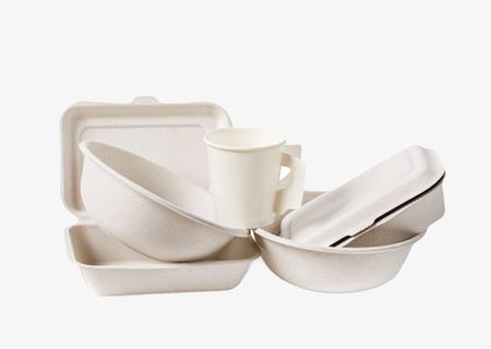 一堆空的放着的餐具实物免抠