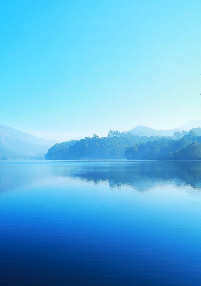 蓝色风景倒映山水背景高清