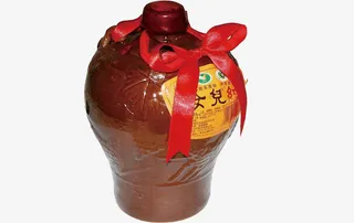 手绘中国风陶瓷酒坛免抠