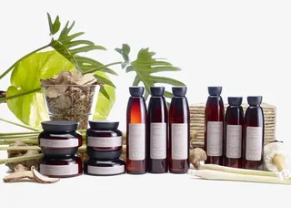 清澈透明的精油免抠