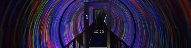 科幻穿梭banner壁纸