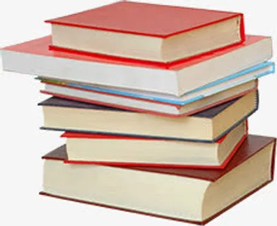 成摞的彩色书籍开学季免抠