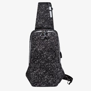 时尚雪花胸包正面免抠