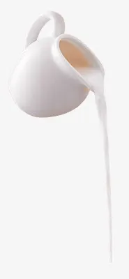 白色浓郁倾倒牛奶免抠