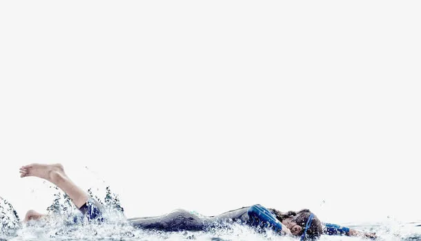 水里游泳的人免抠