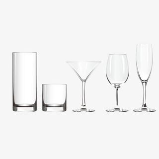 五款不同的玻璃杯免抠