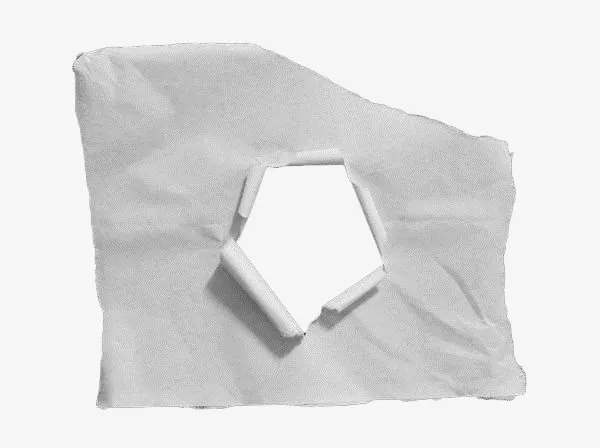 白色窟窿撕裂纸张免抠