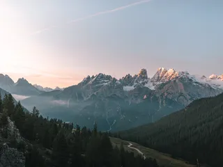 眺望山水背景图高清