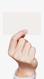 捏着小卡片的手免抠