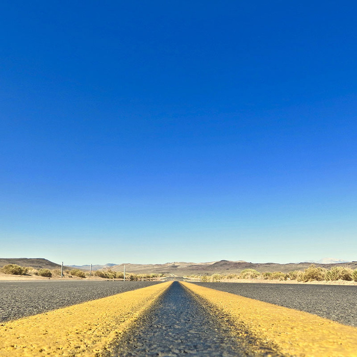 蓝天道路背景高清