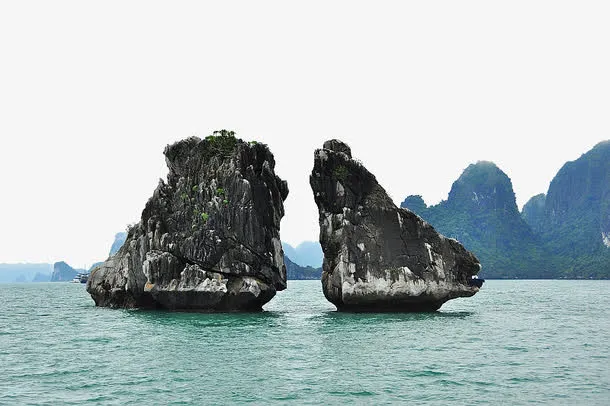 下龙湾斗鸡石写真免抠