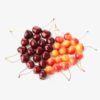 樱桃围成的爱心免抠