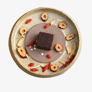 养生黑糖块和枣片免抠